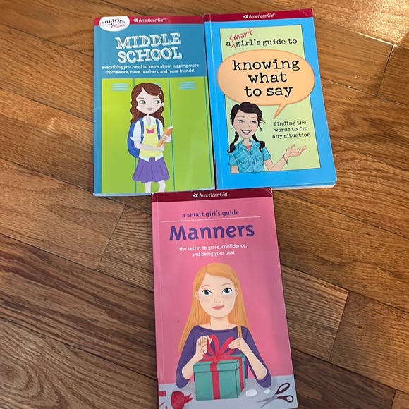 ☀️Lot of 3 American Girl Books - Picture 2 of 5
